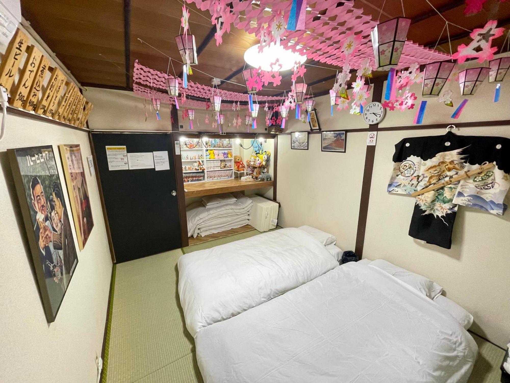 Apartment Cool Syowa Retro Style Manga&anime Sinjuku Kabukicho Tokyo