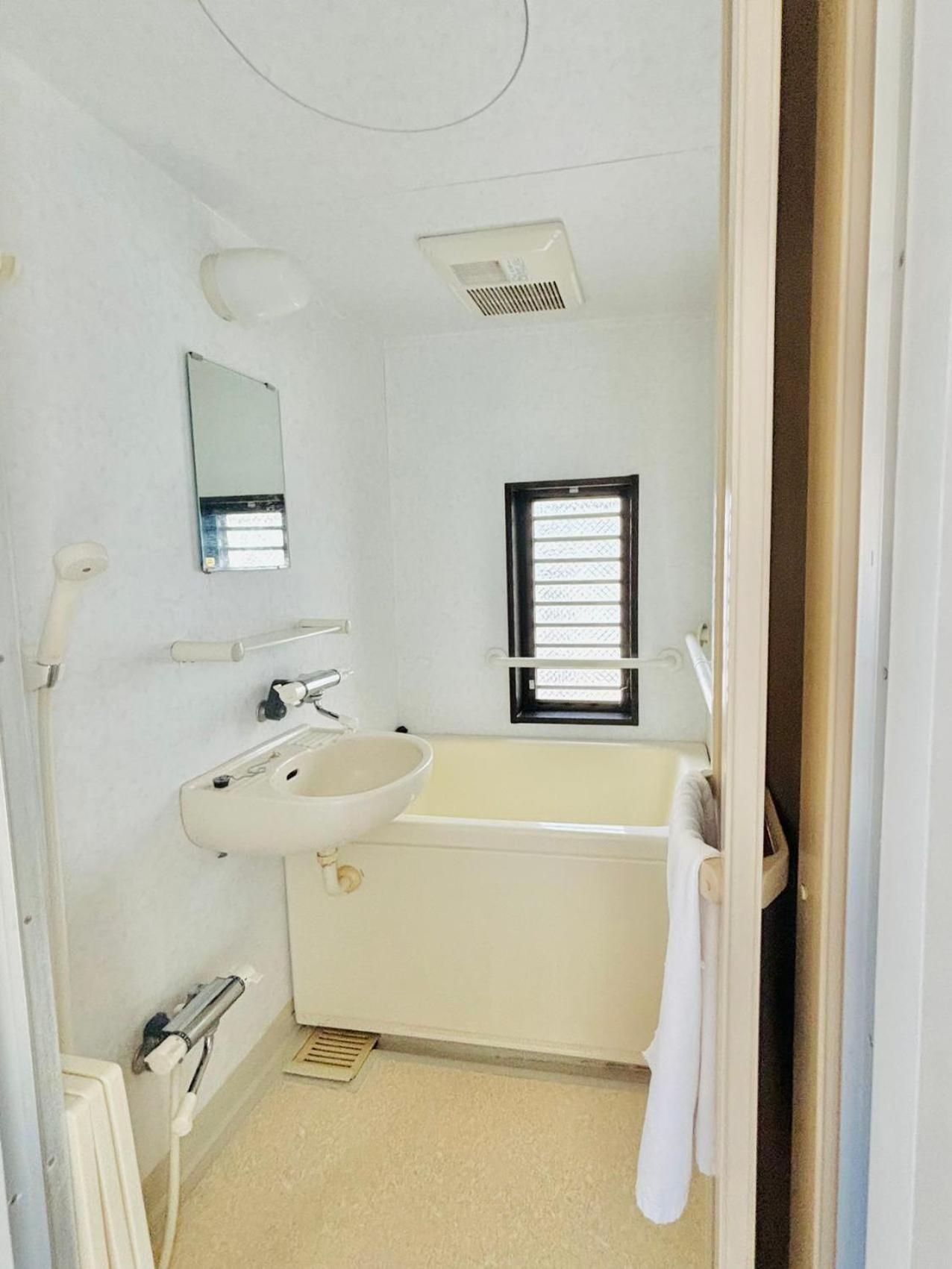 Glou Shinjuku Family Apartment