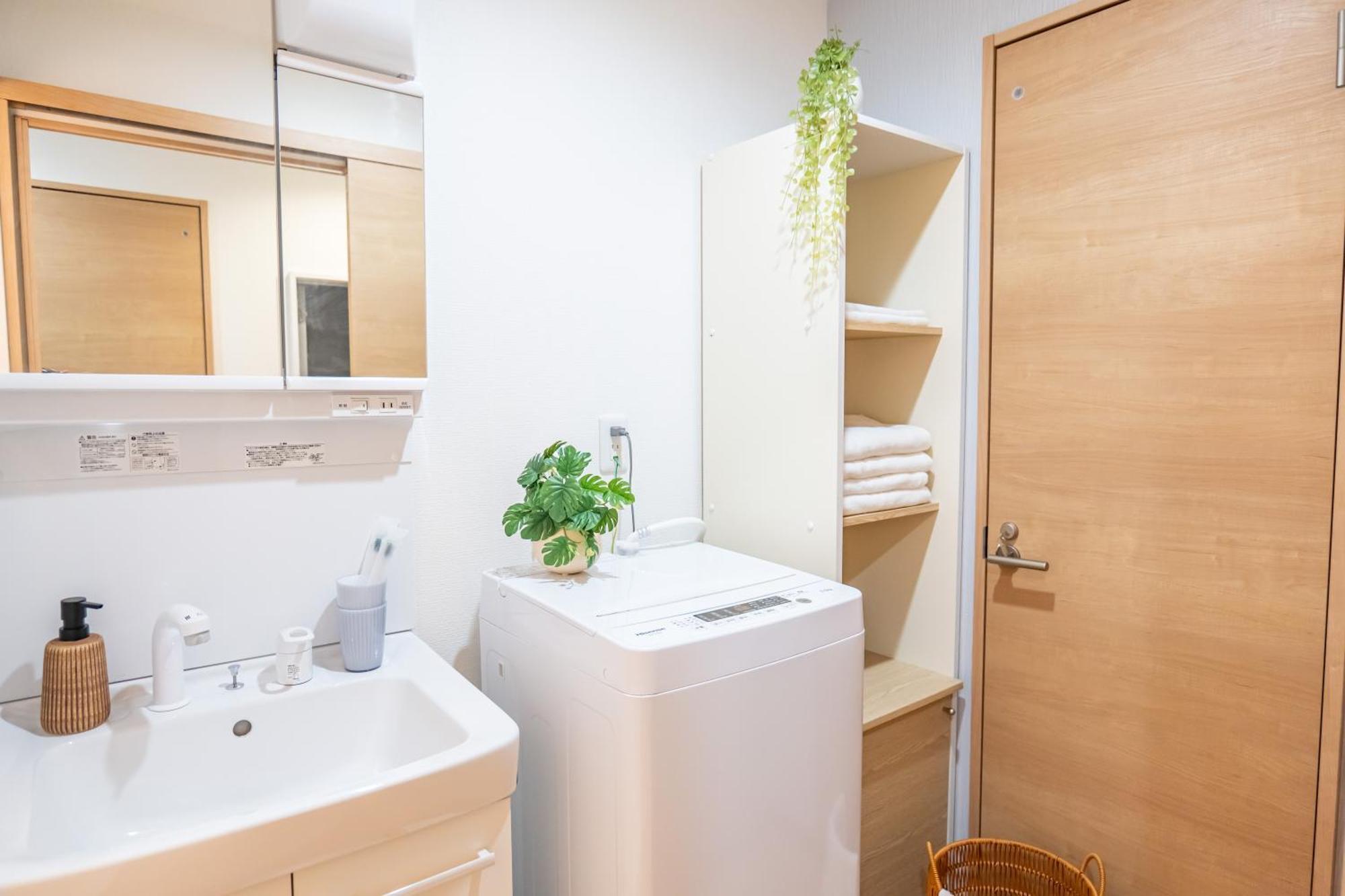 Apartment 桜の川28 Shin-okubo301 Subway 5mins,new Design,more Than 6 People