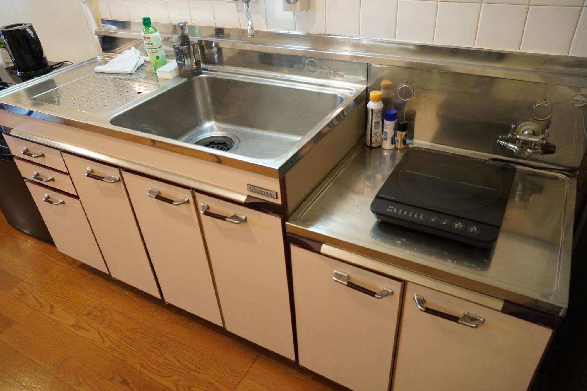 恵比寿駅から徒歩1分 渋谷3分 新宿10分 30m2でゆったり 最高の立地 402号室 Apartment *