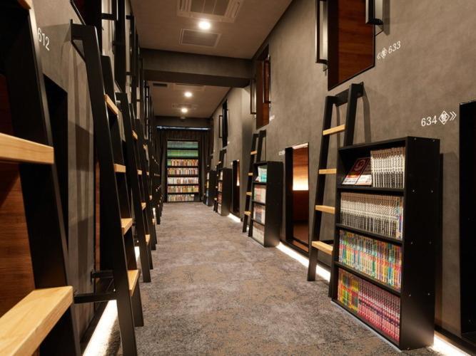 Capsule hotel Rembrandt & Shimbashi - Caters To Men