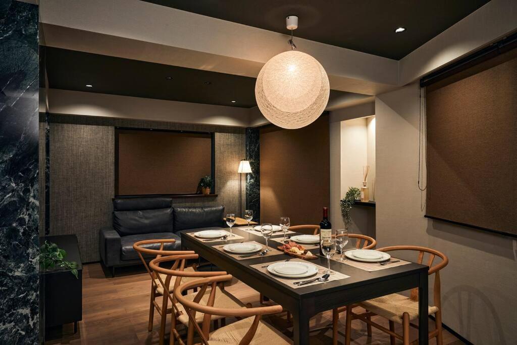 Newopen! - 2 Min Walk From Yoyogi-koen Station - 5 Min Train Ride From Shinjuku - 2 Showers - 123 M2, Private House In The City Centre! Villa