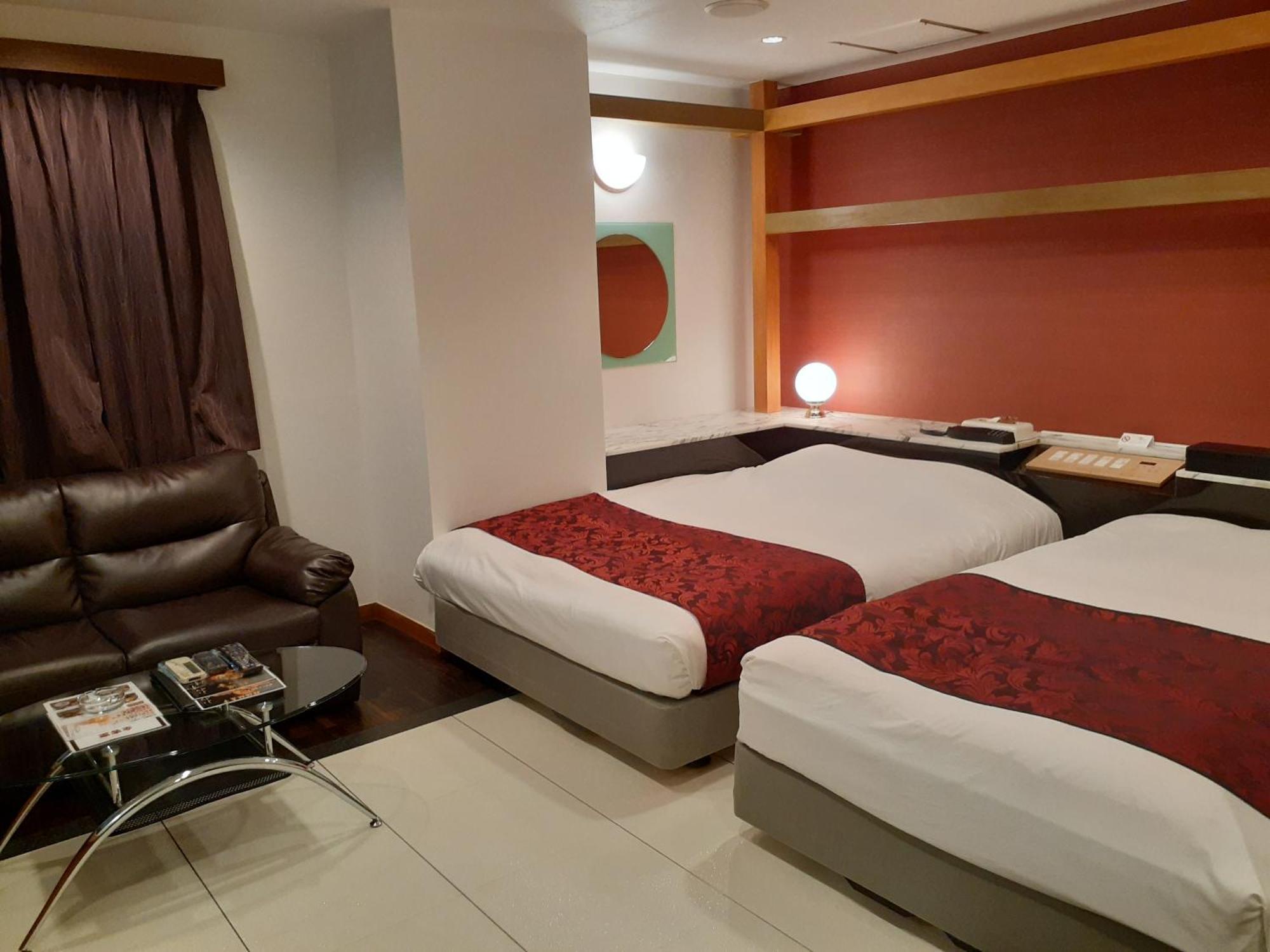 Moana Otsuka Love hotel