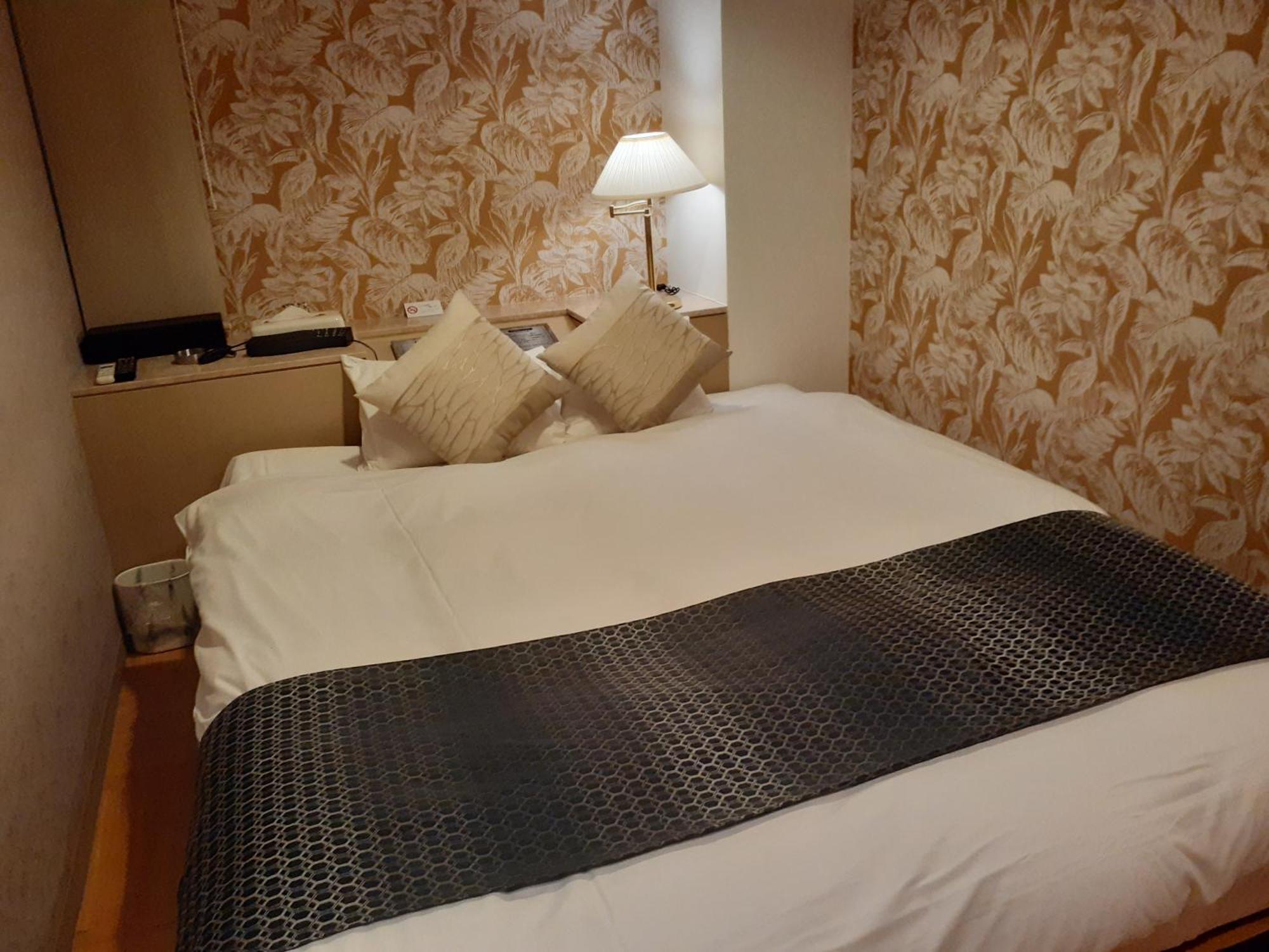 Moana Otsuka Love hotel Tokyo
