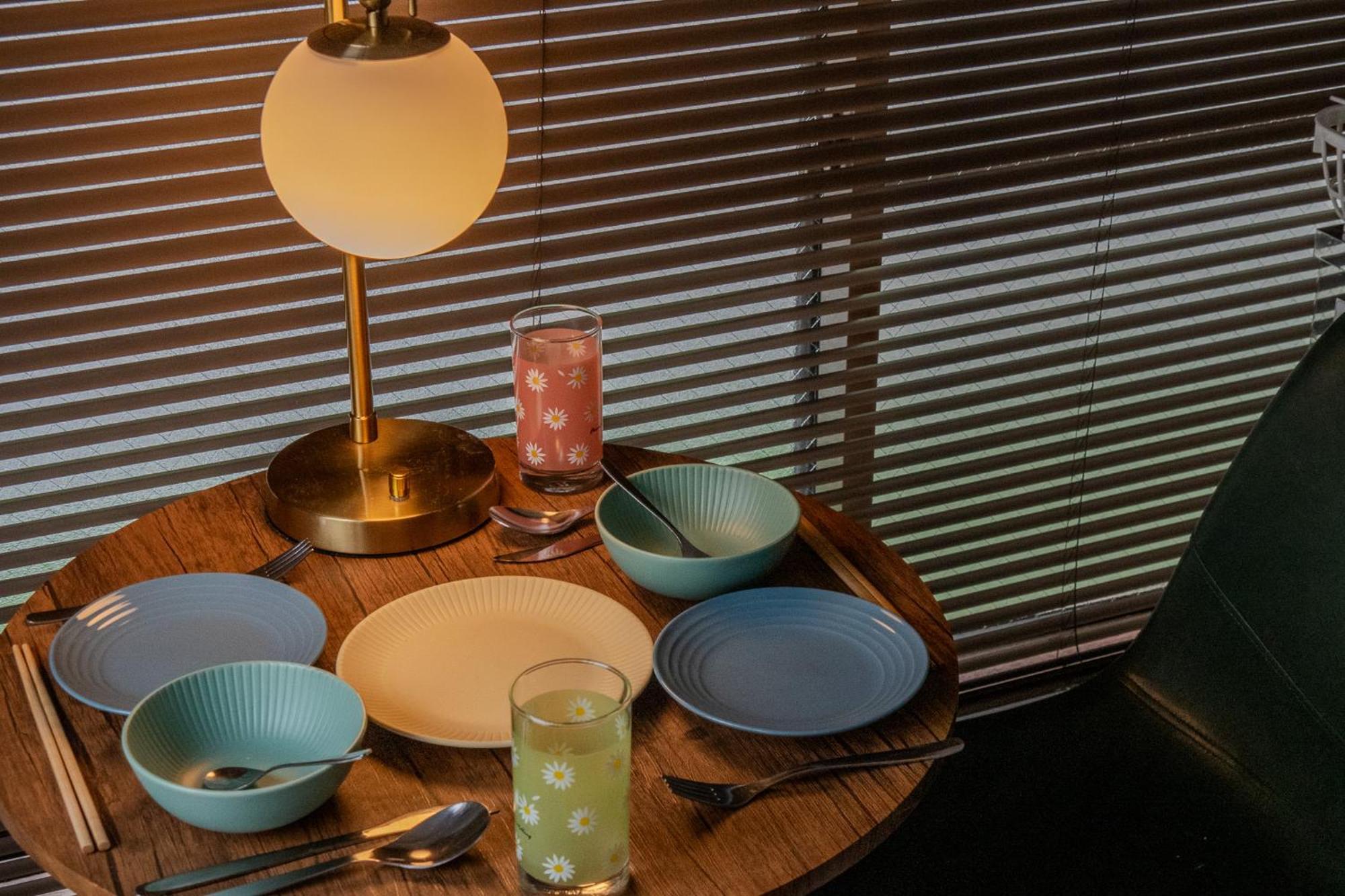 Easy Dining And Shopping! A Perfect With Excellent Access To Tourist Spots! *