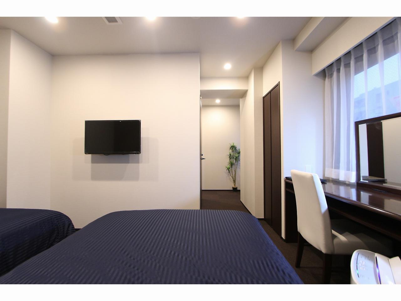 Livemax Higashi Ginza 3*
