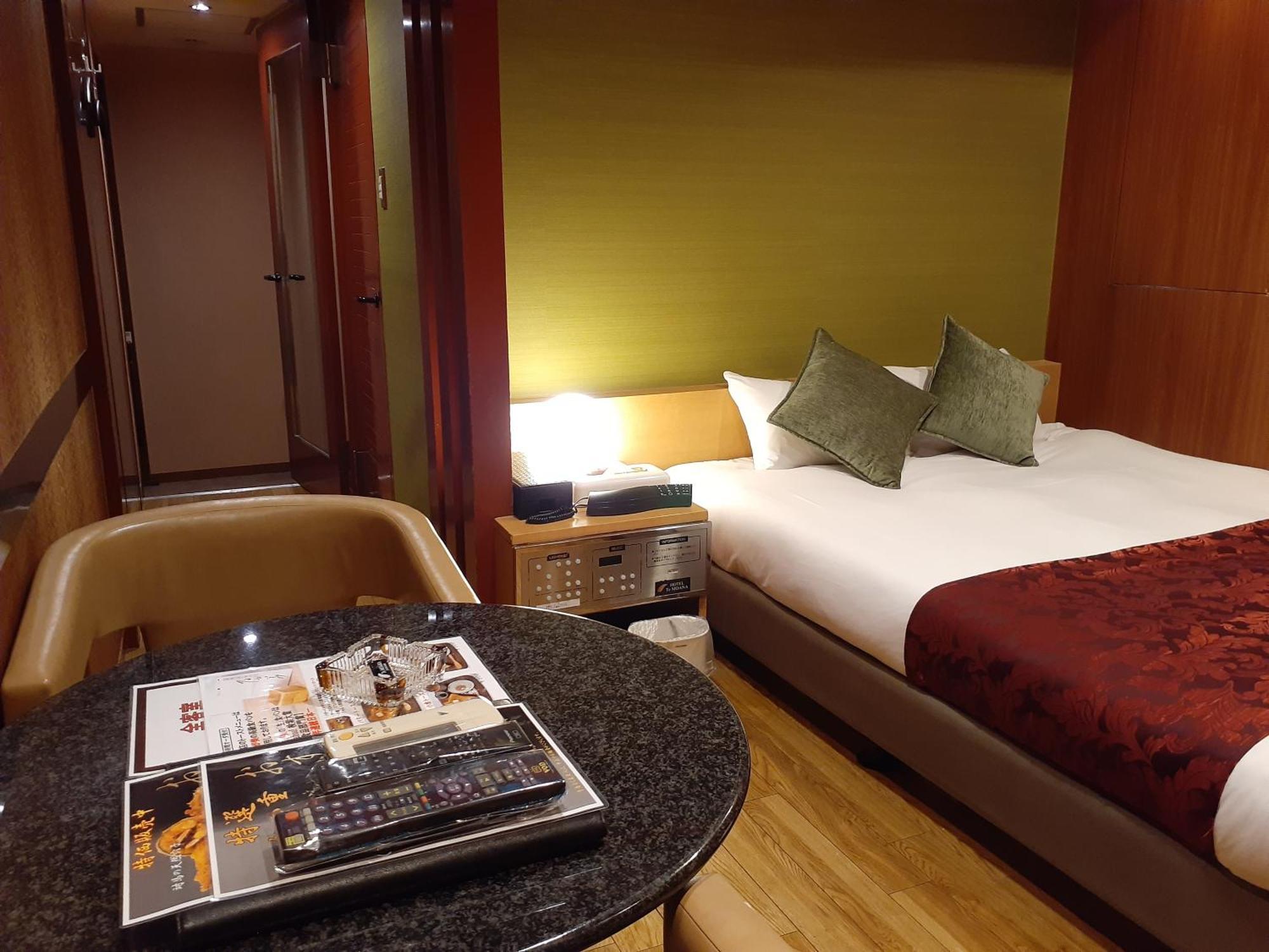 Moana Otsuka Love hotel Tokyo