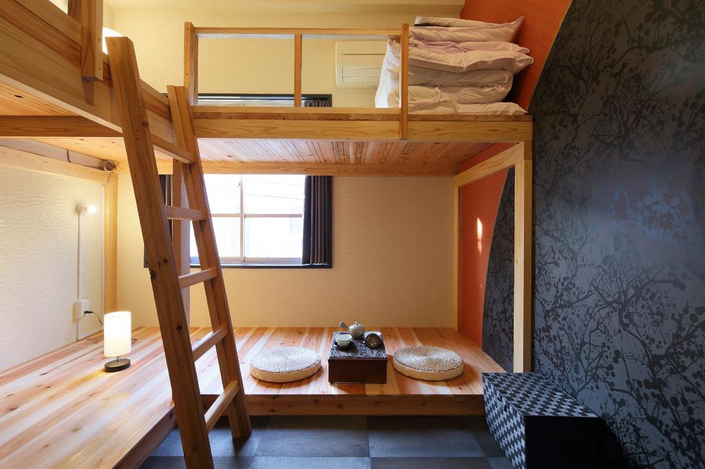 Hostel Ikidane House