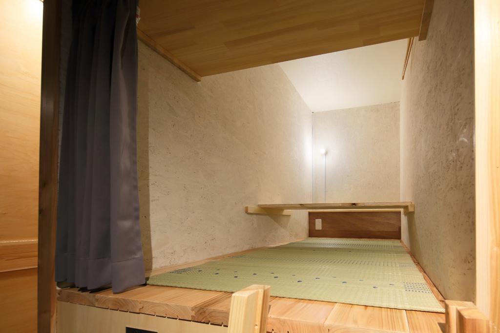 Hostel Ikidane House *