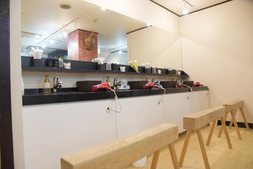 Capsule Kinshicho Capsule hotel *
