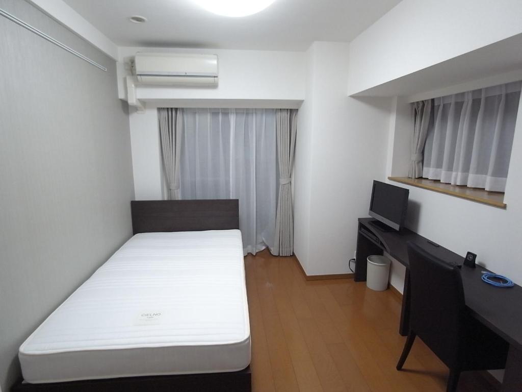 Apartment Palace Gotanda Station Front