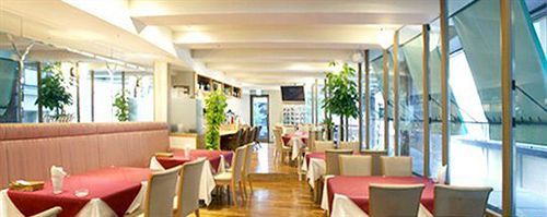 Pearl Yaesu Hotel 3*