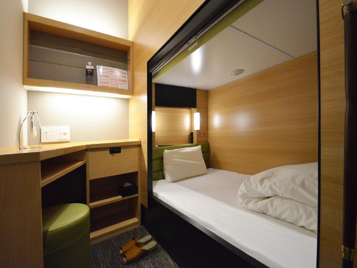 Global Suidobashi Capsule hotel Tokyo