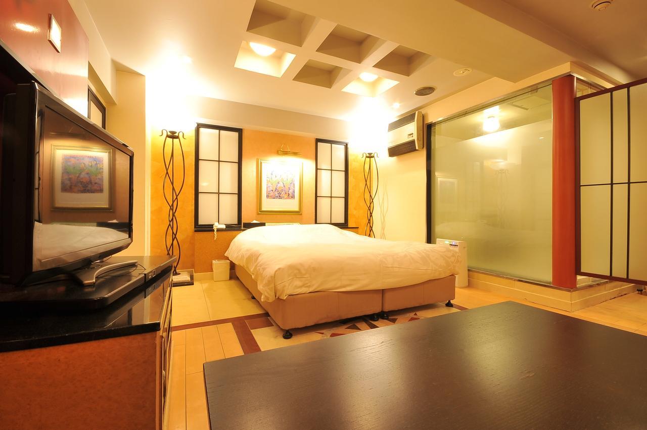 Two-way (adults Only) Love hotel *