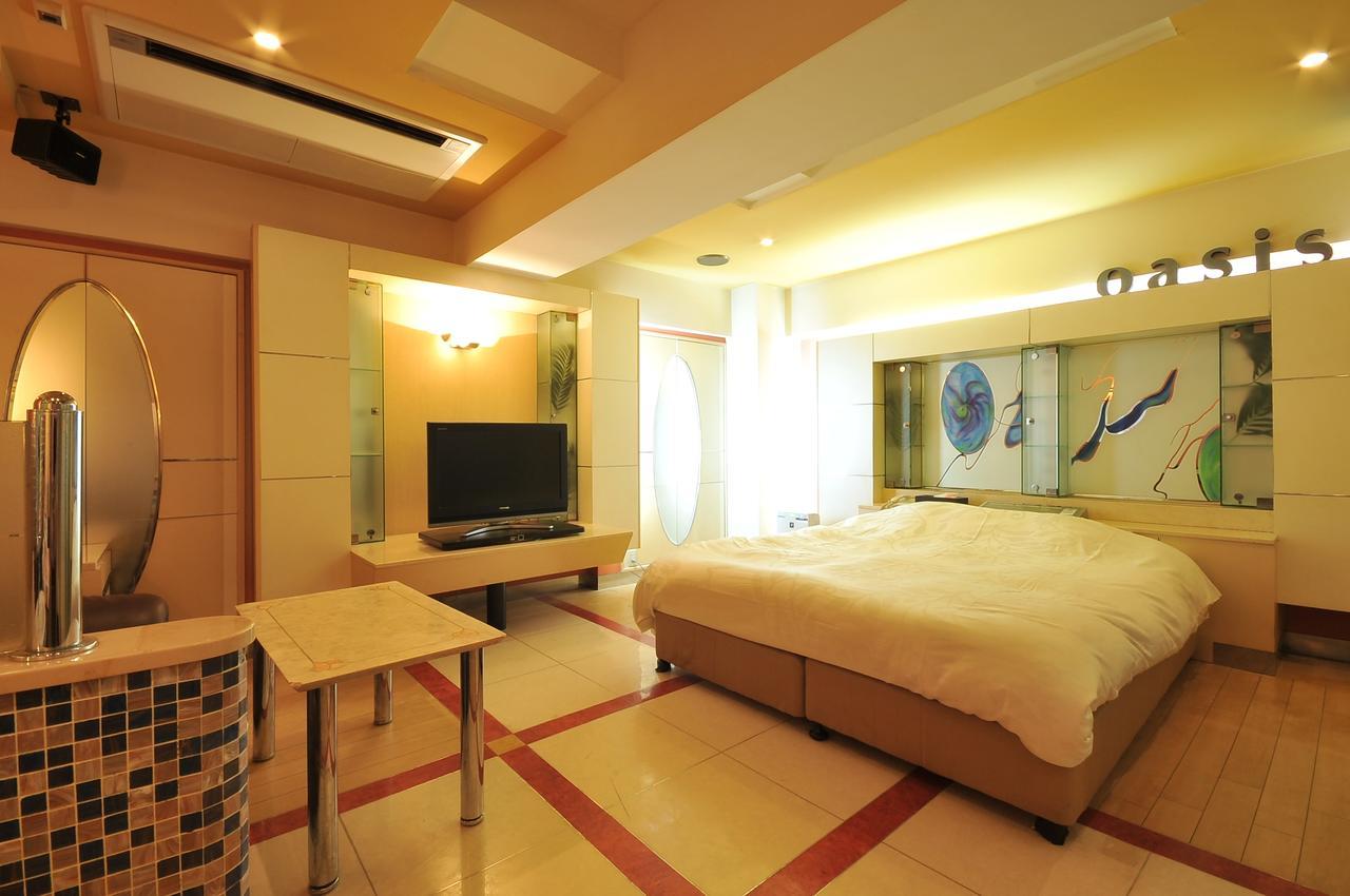 Love hotel Two-way (adults Only)