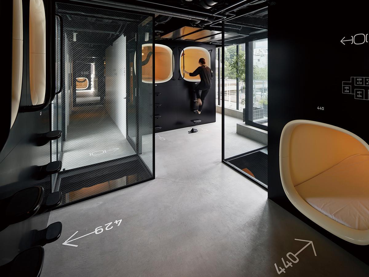 Capsule hotel 9h Nine Akasaka Sleep Lab 2*