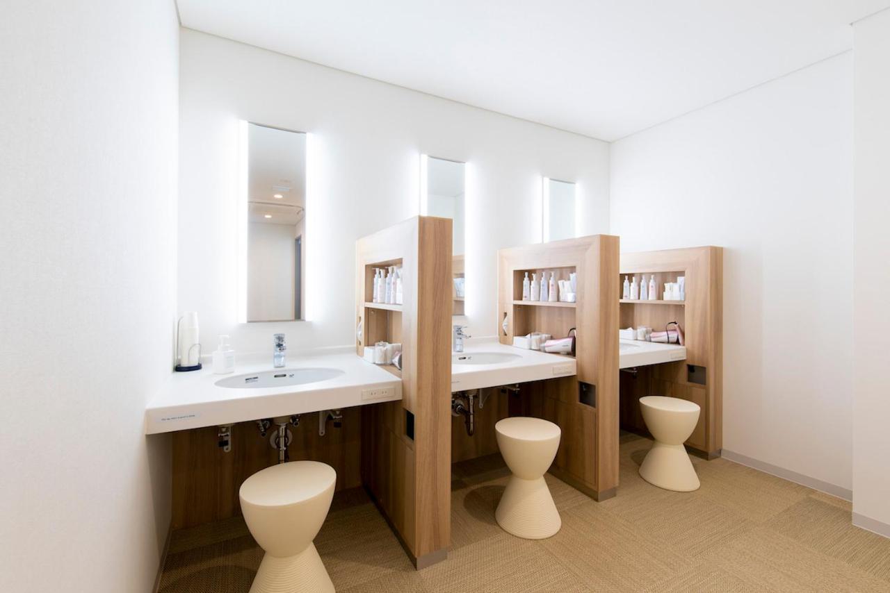 Capsule hotel First Nihonbashi Suitengu Tokyo