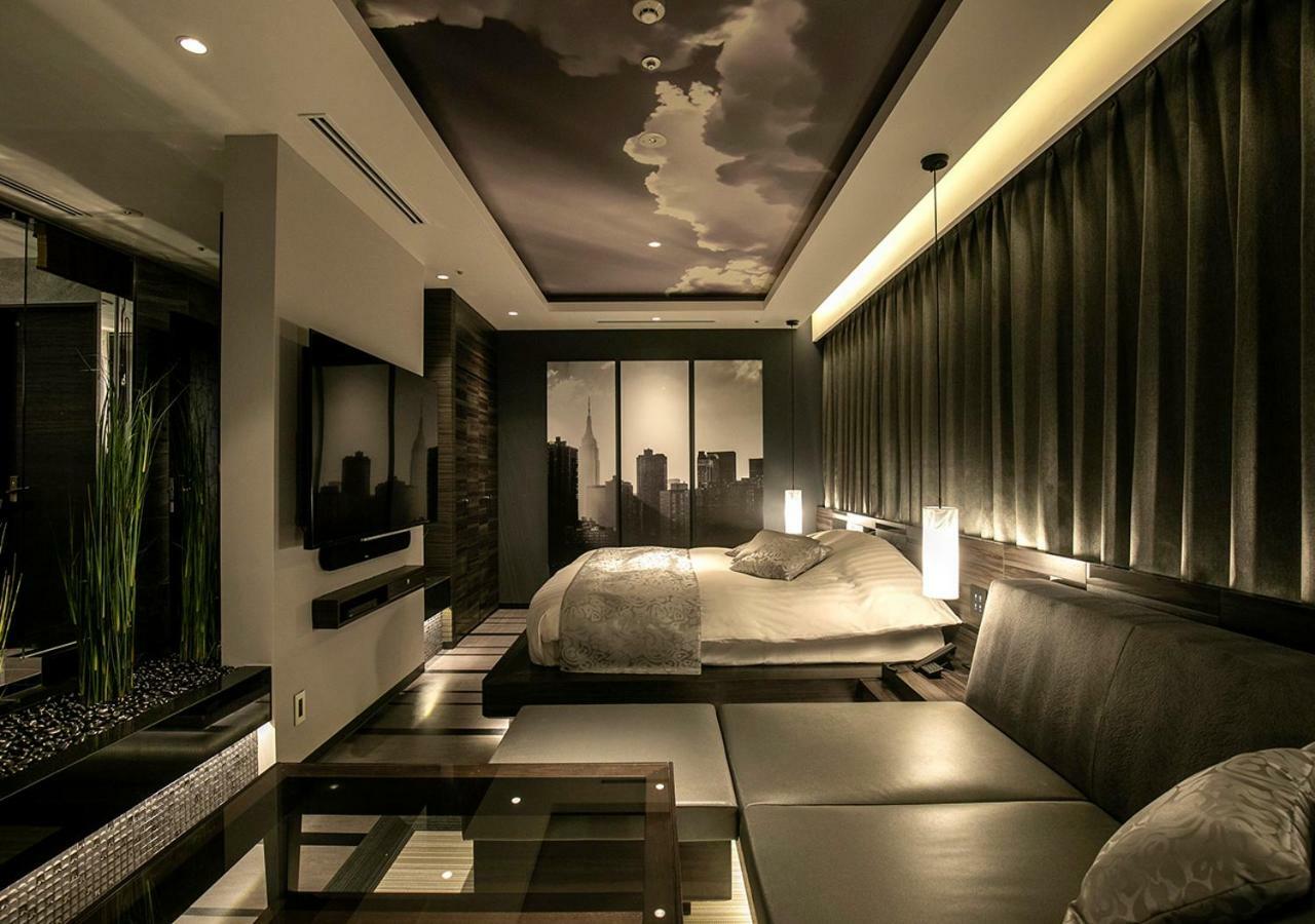 Rex Akasaka Love hotel 3*