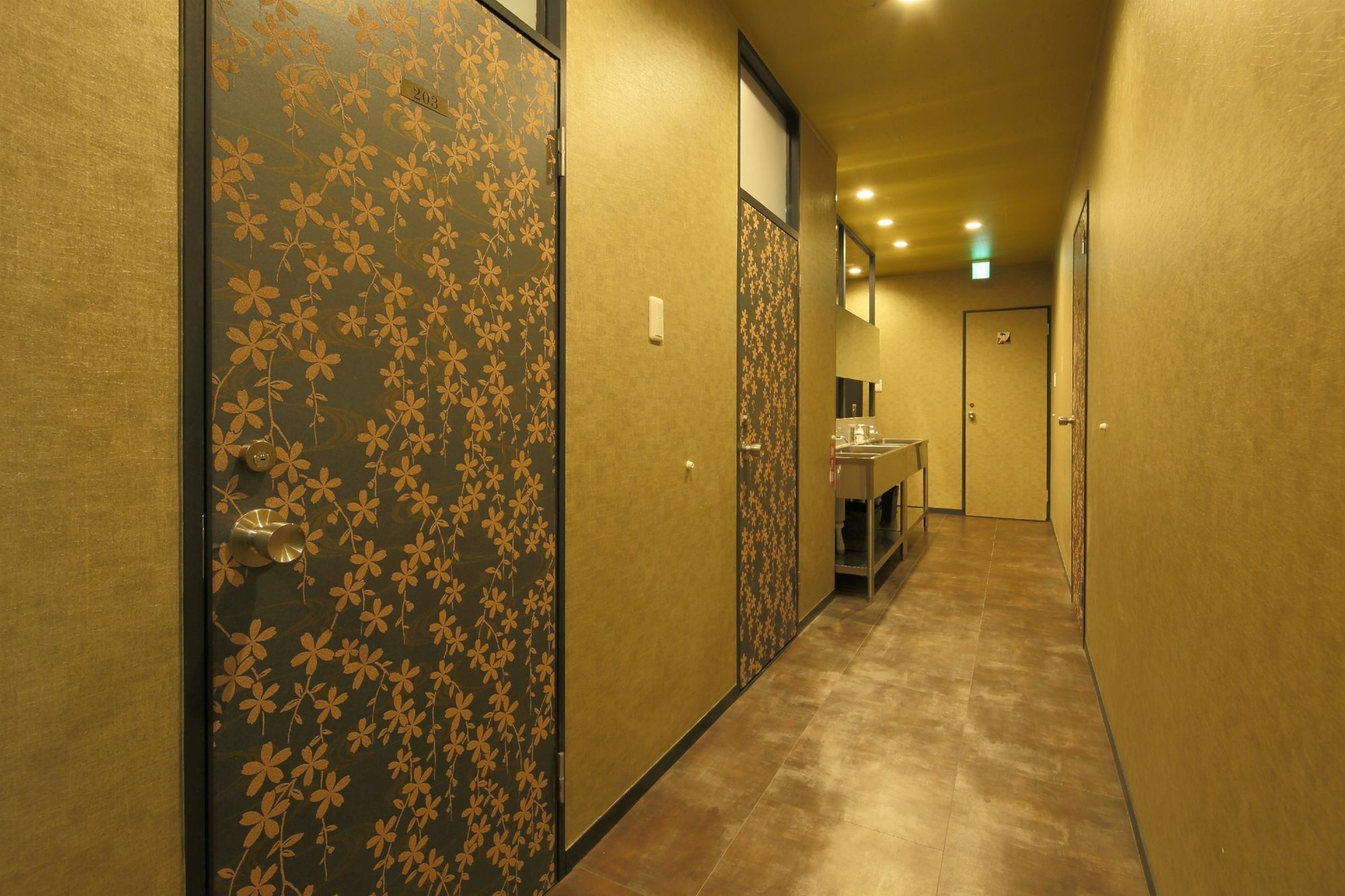 Hostel Ikidane House