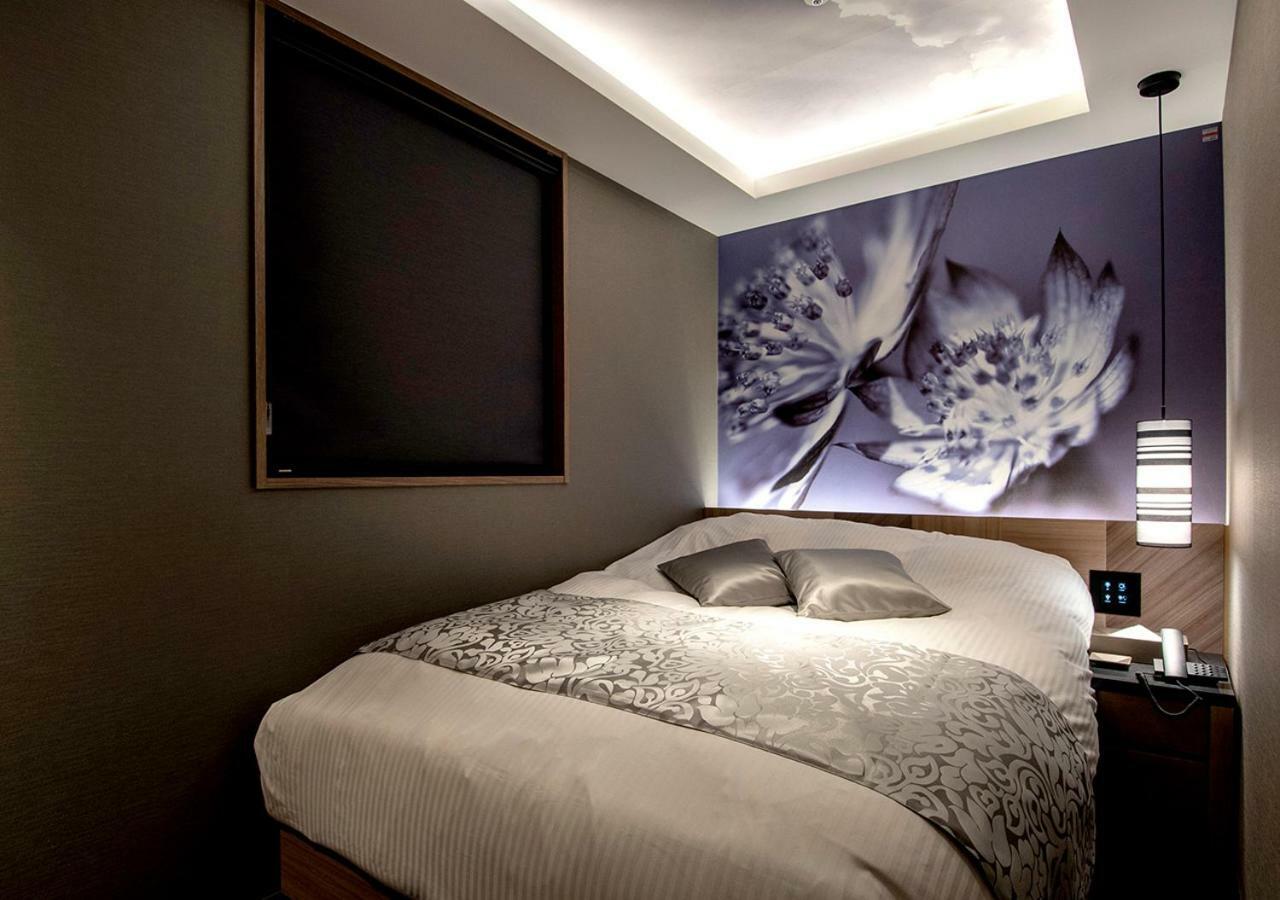 Rex Akasaka Love hotel 3*