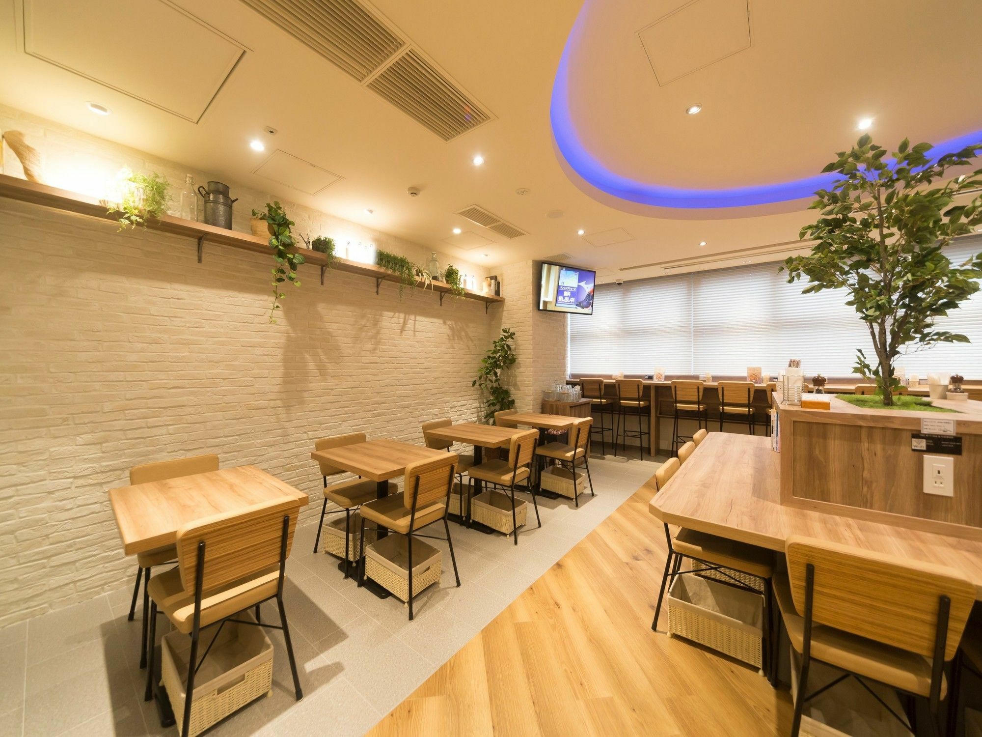 Capsule hotel Global Suidobashi