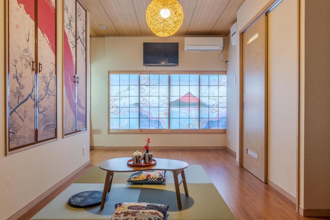 Re 2 Apartment *