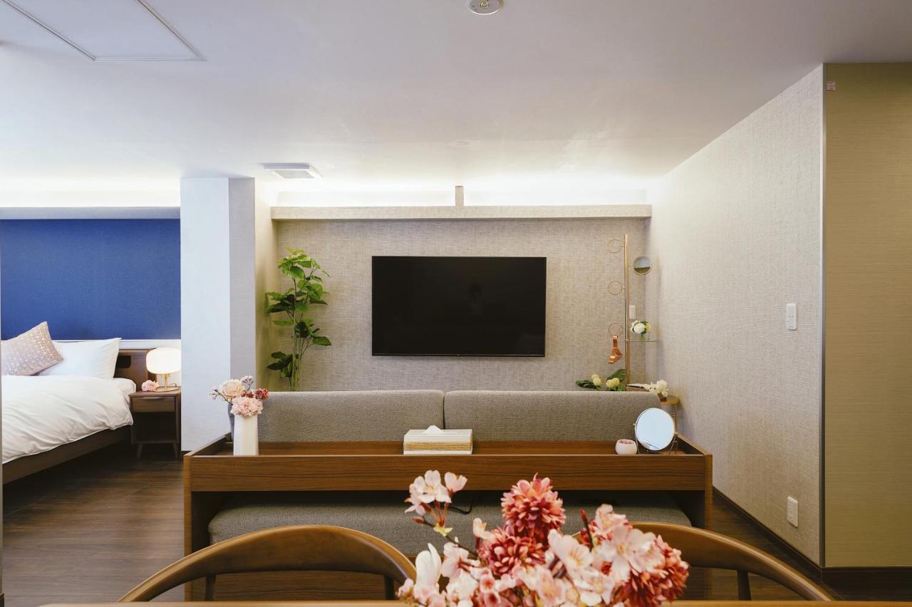 Hotel Cherry Blooming Tokyo- All Boutique 东京伊樱里-中央区全套房艺术酒店 Tokyo