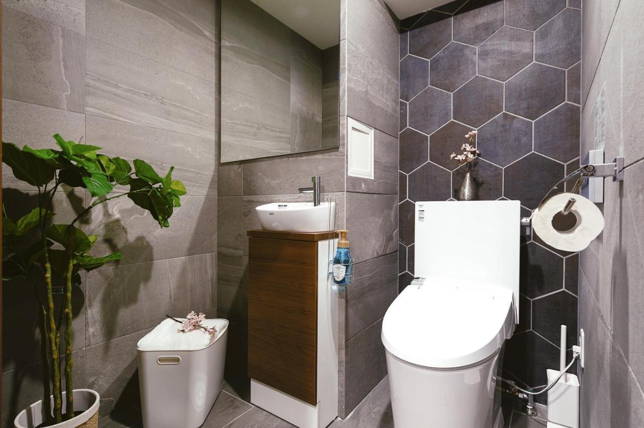 Hotel Cherry Blooming Tokyo- All Boutique 东京伊樱里-中央区全套房艺术酒店 Tokyo