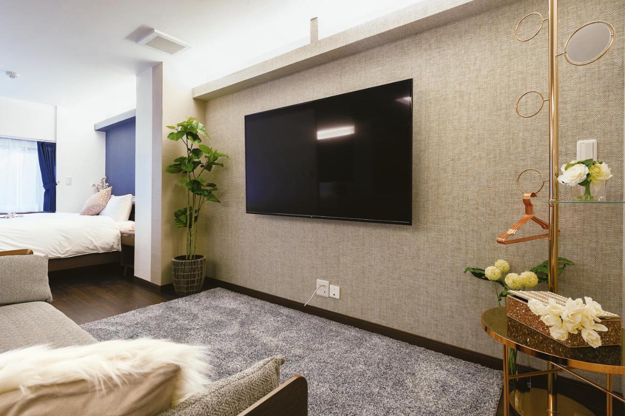 Cherry Blooming Tokyo- All Boutique 东京伊樱里-中央区全套房艺术酒店 Hotel